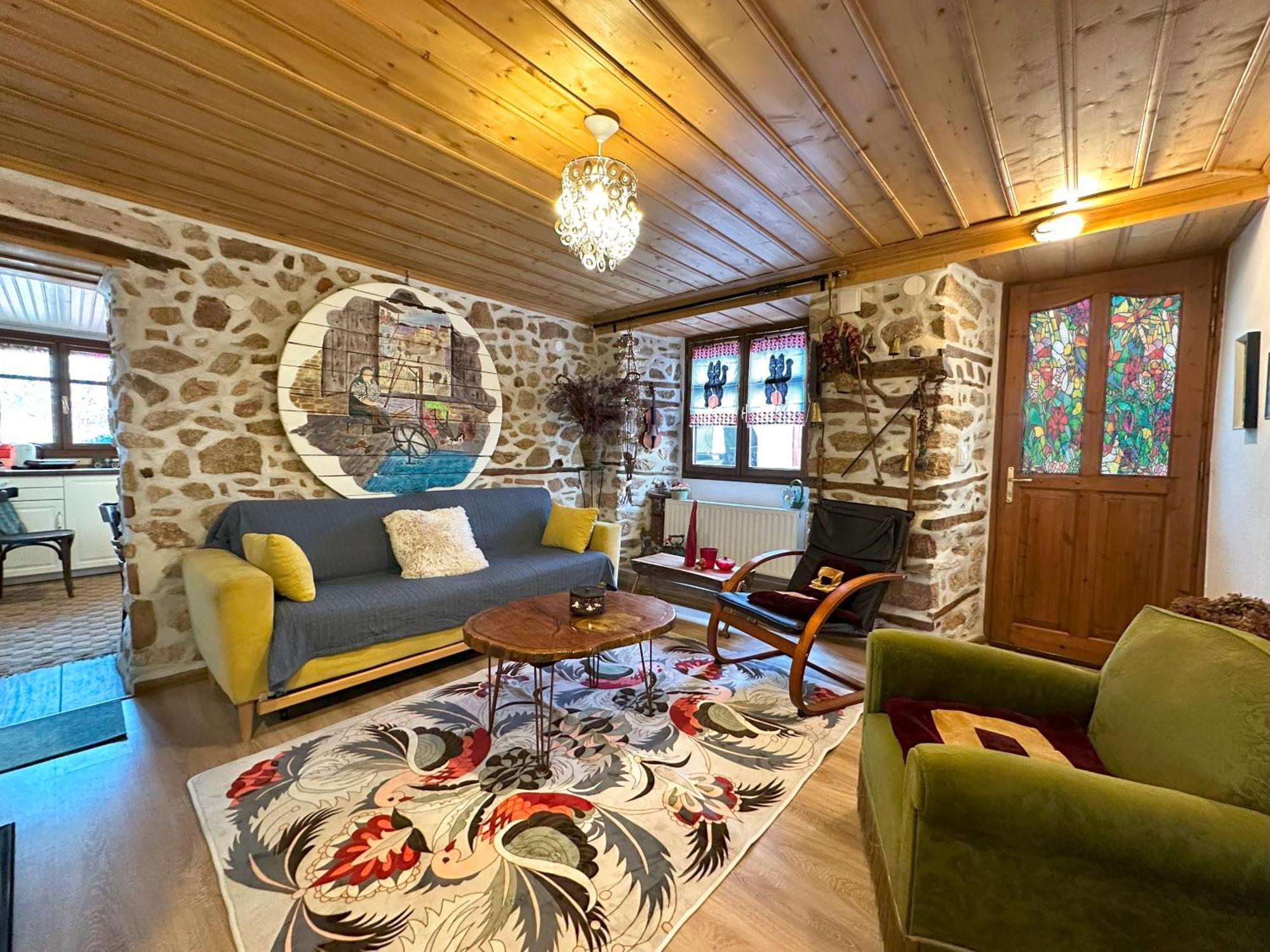 Renovated Old Manor House With Yard Villa Arnaia Eksteriør billede